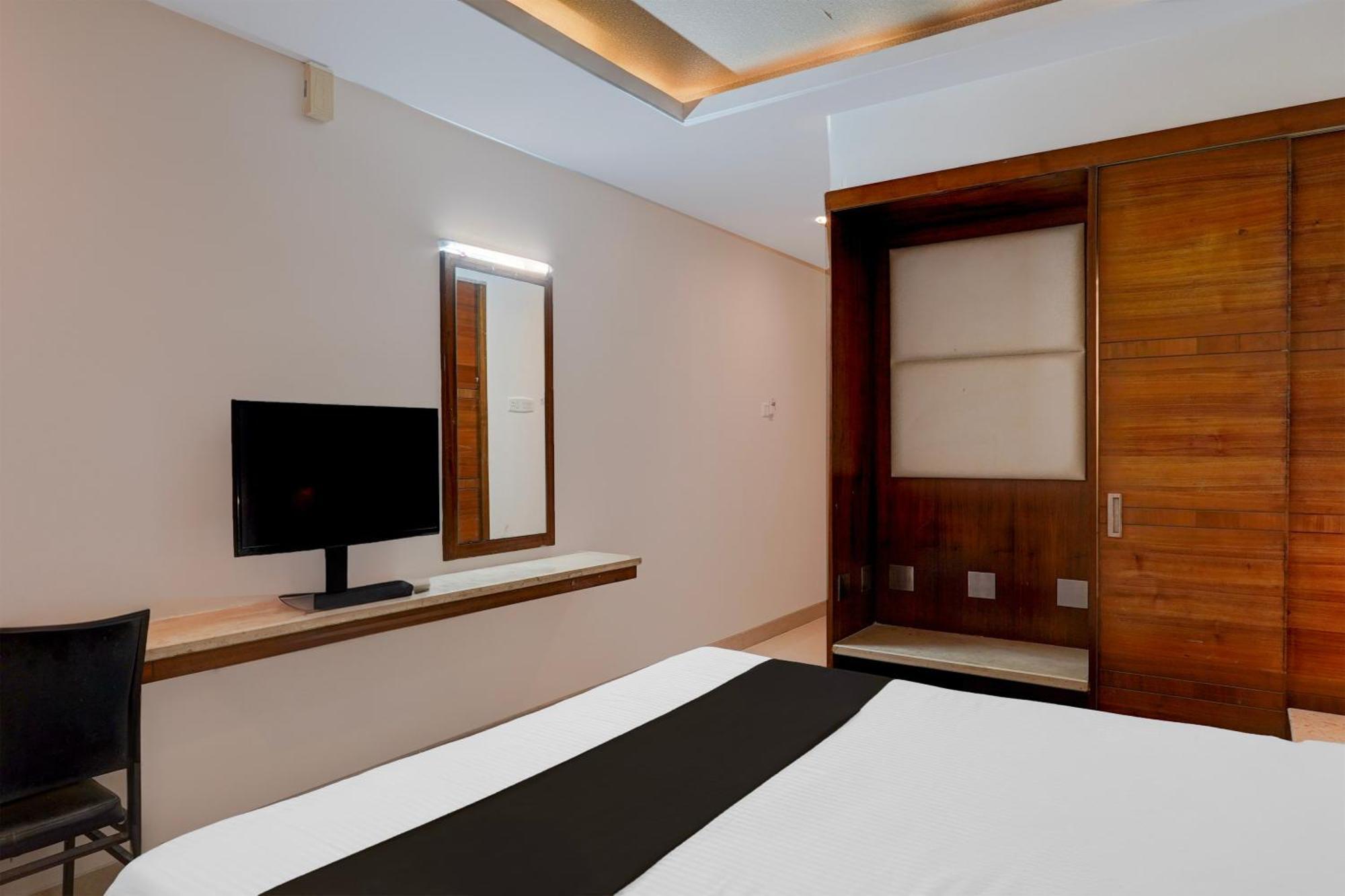 Super Townhouse Arcot Road Near Kauvery Hospital Chennai Eksteriør billede