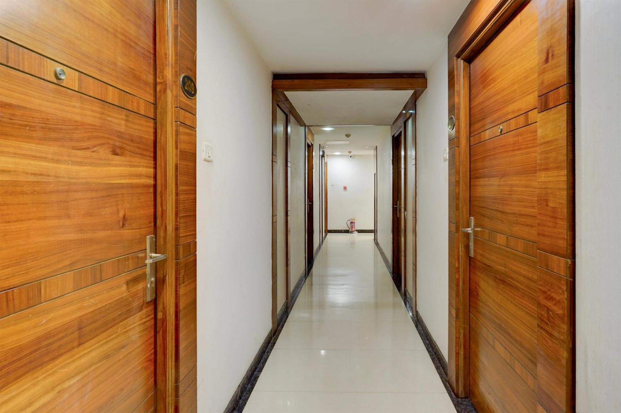 Super Townhouse Arcot Road Near Kauvery Hospital Chennai Eksteriør billede